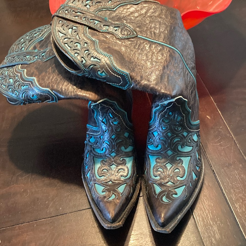 Black and Blue Western Boots